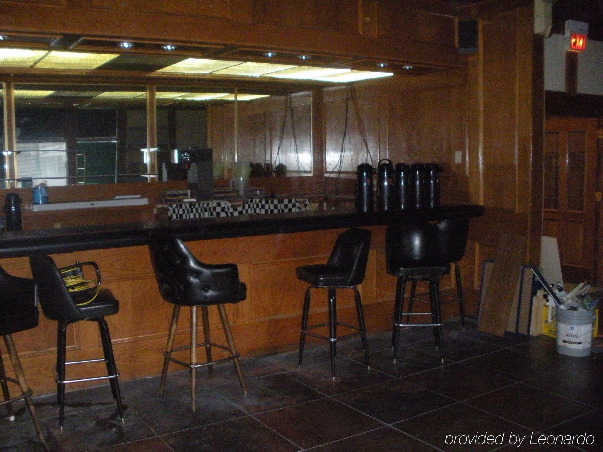 Regency Inn And Conference Center Clinton Restaurant foto